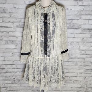 Dabuwawa Victorian Lace White Black Doll Lolita Dress